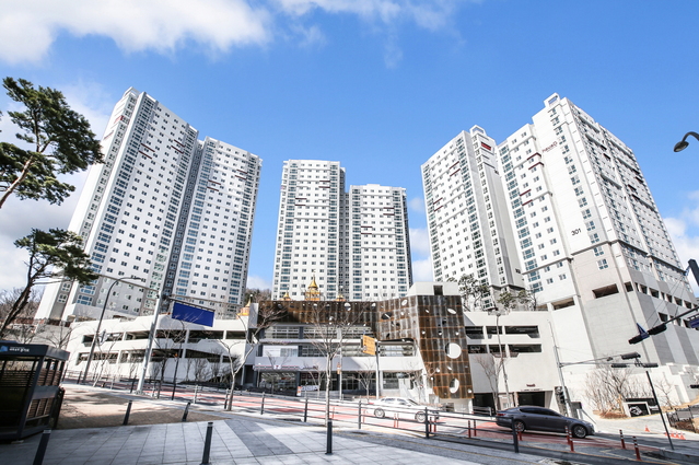 ▲ 경기 용인시 기흥구 중동 '하우스디 동백 카바나' 아파트 전경.ⓒ대보건설