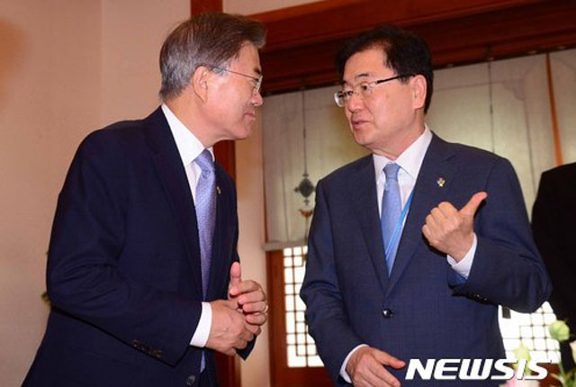 ▲ 지난해 남북정상회담 전후로 대북특사를 맡았던 정의용 청와대 국가안보실장. ⓒ뉴시스. 무단전재 및 재배포 금지.