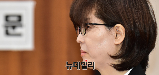 ▲ 이미선 헌법재판관 후보자가 10일 오전 국회 법제사법위원회에서 열린 인사청문회에서 출석해 모두발언을 하고 있다. ⓒ이종현 기자