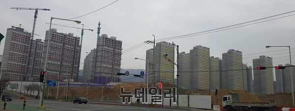 ▲ 충북 청주 동남지구 아파트 건설현장.ⓒ뉴데일리 충청본부 D/B