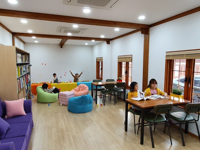 ▲ 영양군 장계향문화체험교육원 도서실이 새롭게 리모델링돼 15일 개방된다.ⓒ영양군