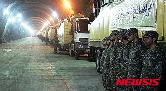 2015년 10월 이란 혁명수비대가 관영매체에 공개한 지하 미사일 기지. 북한 기술을 사용한 흔적도 있었다. ⓒ뉴시스. 무단전재 및 재배포 금지.