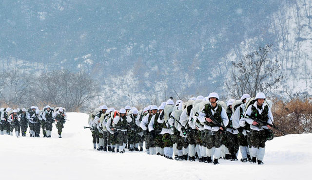 ▲ 국방부가 과거 플리커에 공개했던 사진. 제2보병사단 장병들의 혹한기 훈련 모습이다. ⓒ국방부 플리커 캡쳐.