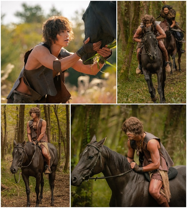 ▲ tvN 드라마 '아스달 연대기' 촬영 중인 송중기ⓒtvN