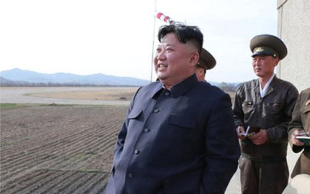 ▲ 북한 선전매체가 보도한, 김정은의 최근 군부대 현지지도 모습. ⓒ뉴시스. 무단전재 및 재배포 금지.