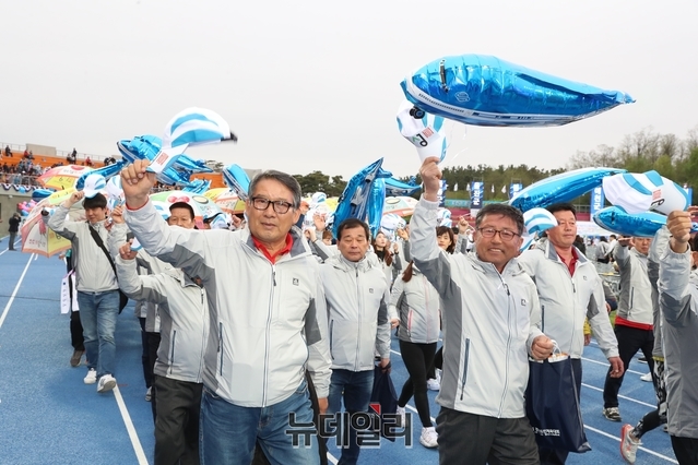 ▲ 의성군이 대구경북통합신공항 유치를 위한 홍보 애드블룬을 이용해 홍보전에 나섰다.ⓒ뉴데일리