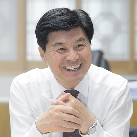 ▲ 이춘희 세종시장이 한국매니페스토실천본부가 주관하는 ‘2019 민선7기 시‧도지사 공약 평가’에서 최우수등급(SA)을 받았다.ⓒ세종시