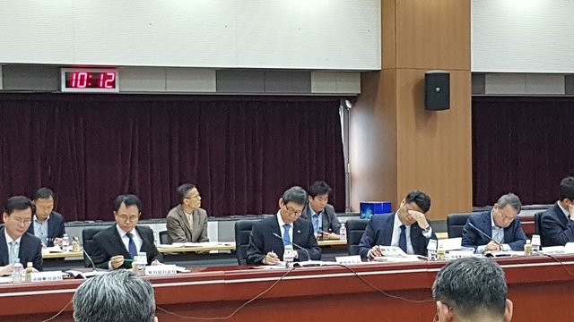 ▲ 24일 충남도청에서 열린 충남경제발전전략 실행계획보고회.ⓒ충남도