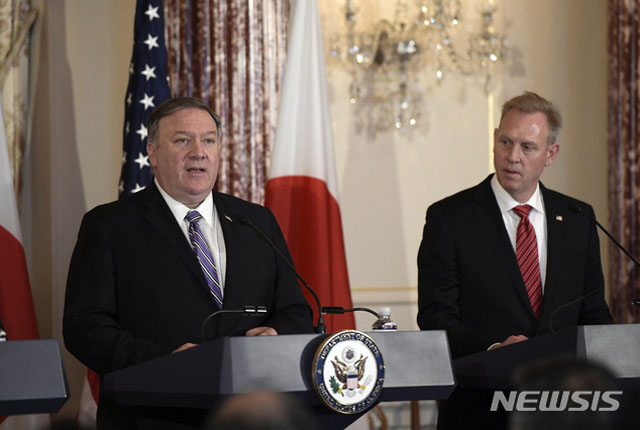 ▲ 북한이 교체를 요구한 이튿날 마이크 폼페이오 미 국무장관은 브리핑에 나와 차분하게 