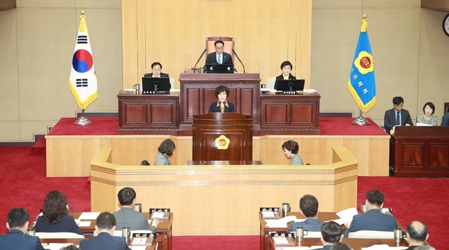 ▲ 사진은 진난 13일 열린 372회 임시회 1차 본회의 장면.ⓒ충북도의회