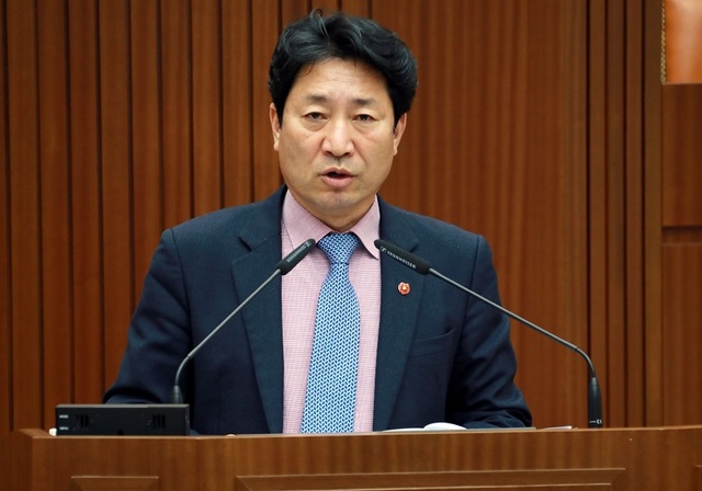 ▲ 윤형권 세종시의원이 ‘세종특별자치시교육청 방사능 유해물질 식재료 사용제한에 관한 조례 전부개정조례안’을 발의한다.ⓒ세종시의회