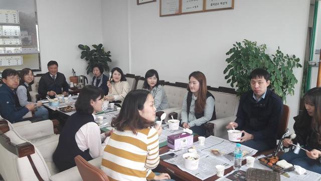 ▲ 칠곡군 기산면사무소(면장 이종구)가 직원간 유대감 향상을 위한 ‘소통 130’을 추진한다.ⓒ칠곡군