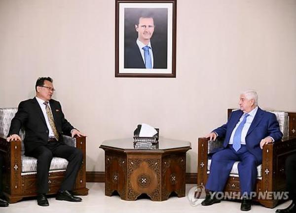 ▲ 지난 30일 박명국 북한 외무성 부상이 시리아를 방문해 왈리드 알무알렘 시리아 외무장관과 면담했다ⓒ[사진=연합뉴스]