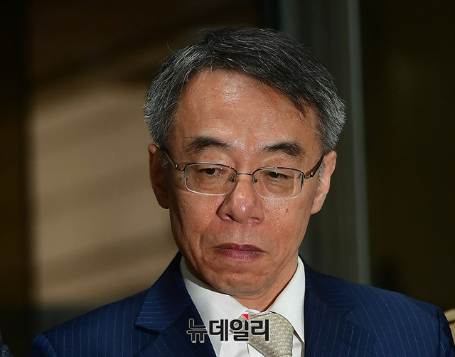 ▲ 임종헌 전 법원행정처 차장이 8일 오후 구속기간 연장 여부 결정을 위한 심문기일에서 추가 공소사실에 대해 혐의를 부인했다.ⓒ뉴데일리 DB