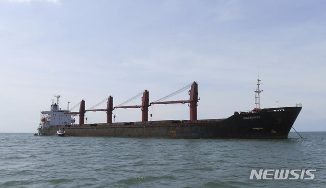 ▲ 북한 선적 화물선 '와이즈 어네스트'호. ⓒ뉴시스 AP. 무단전재 및 재배포 금지.