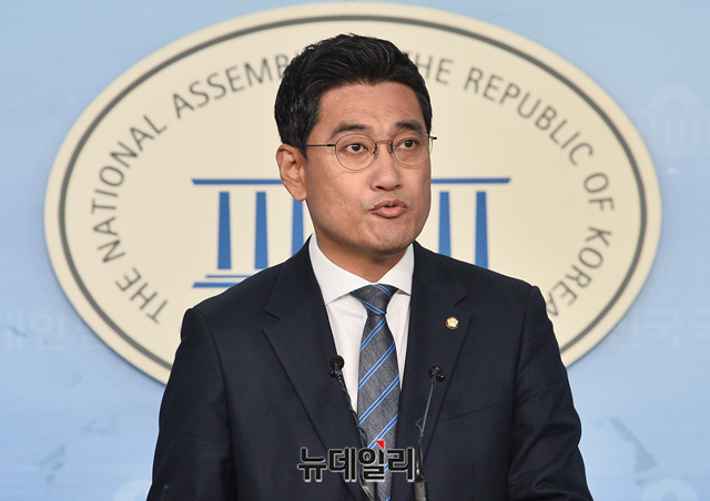 ▲ 바른미래당 오신환 의원이 13일 국회 정론관에서 차기 원내대표 선거 출마 선언을 했다. ⓒ박성원 기자