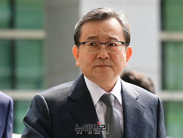 ▲ 검찰이 성접대, 뇌물수수 의혹을 받는 김학의 전 법무부 차관에게 13일 오후 구속영장을 청구했다.ⓒ정상윤 기자