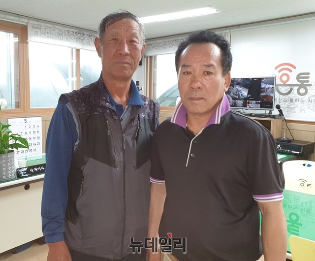 금산전통시장상인회 박병종 회장과 황보성 총무.ⓒ박근주 기자