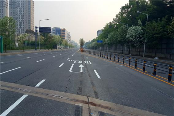 잦은 교통사고가 발생했던 대전시 유성대로 궁동네거리와 충남대 수의대 구간. 사진은 도로구조 개선사업 공사가 완료됐다.  
ⓒ대전시