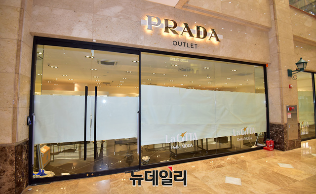 ▲ 개장 준비 중인 1층 해외명품 매장 ⓒ 정상윤 기자