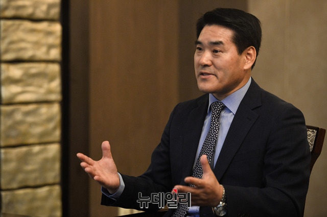 ▲ 주진태 실행위원장이 3.1운동 100주년을 맞아 '세계평화통일가정연합'이 주최한 '2019 신통일한국 희망전진대회'의 취지에 대해 설명하고 있다.ⓒ박성원 기자