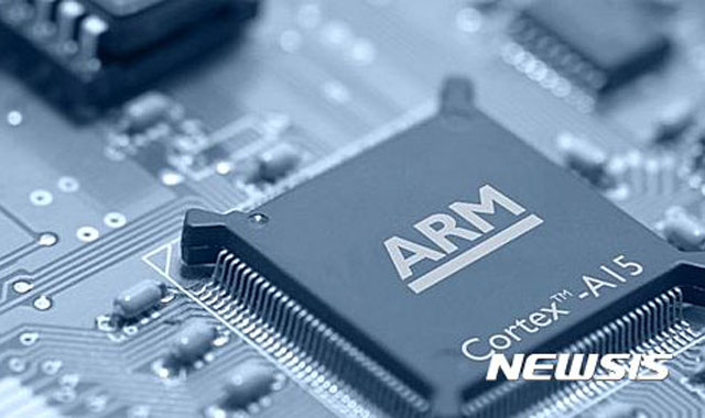 ▲ 영국 반도체 업체 ARM의 칩셋. ARM은 이제 소프트뱅크 소속이다. ⓒ뉴시스. 무단전재 및 재배포 금지.