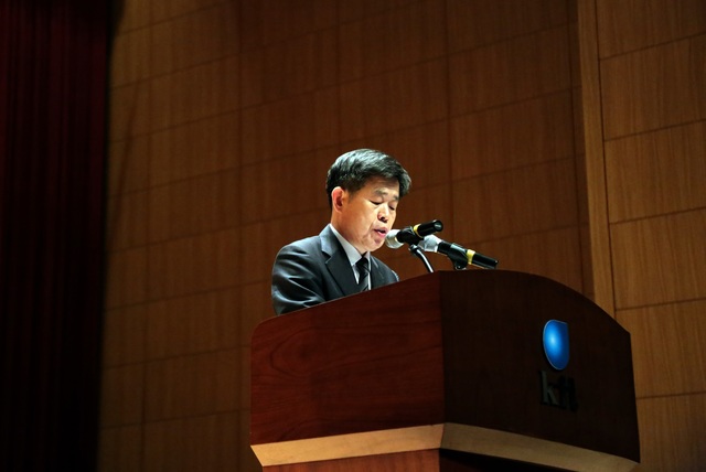 ▲ 이상철 총장이 개교기념식에서 기념사를 하고 있다.ⓒ금오공대