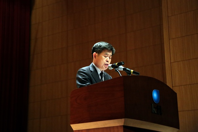 ▲ 이상철 총장이 개교기념식에서 기념사를 하고 있다.ⓒ금오공대