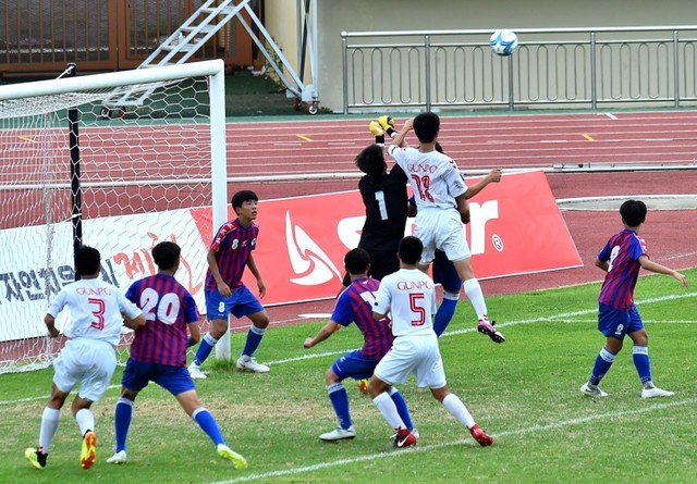 ▲ 제천공설운동장에서 열린 2018년 추계 한국중등(U-15)축구연맹전 결승전 장면.ⓒ제천시