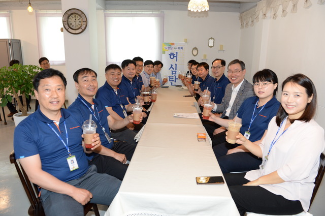 ▲ ㈜대성에너지(대표이사 우중본)가 직장 내 소통 강화를 위해 대표이사와 직원들이 형식에 구애받지 않는 허심탄회한 대화를 가졌다.ⓒ대성에너지