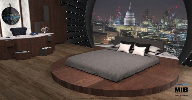 ▲ '맨 인 블랙: 인터내셔널' 속 런던 본부를 재현한 숙소 내 침실.ⓒ부킹닷컴