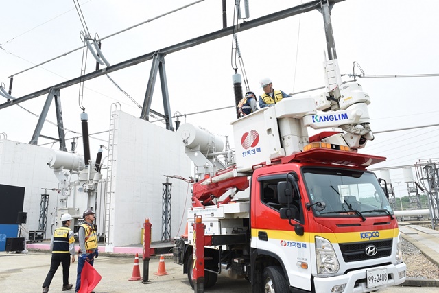 ▲ 전력설비 테러화재대응 실제훈련 모습 ⓒ한전
