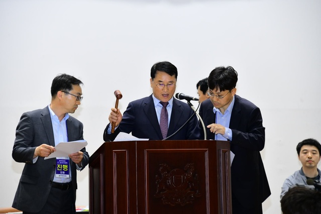 ▲ 5월 31일(금) 울산시 울산대 체육관에서 열린 현대중공업 임시 주주총회.ⓒ현대중공업