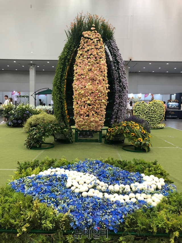 ▲ 꽃박람회는 6만6천명의 역대 최대 관람객이 참가한 가운데 시민들에게 화훼농산물의 가치와 필요성에 대한 강한 메시지를 전달할 수 있었다.ⓒ뉴데일리