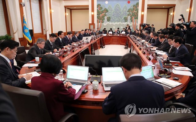 ▲ 재생에너지 비율을 2014년까지 최대 35%로 끌어 올리는 내용의 '3차 에너지기본계획'이 4일 국무회의에서 의결됐다 ⓒ연합뉴스 제공