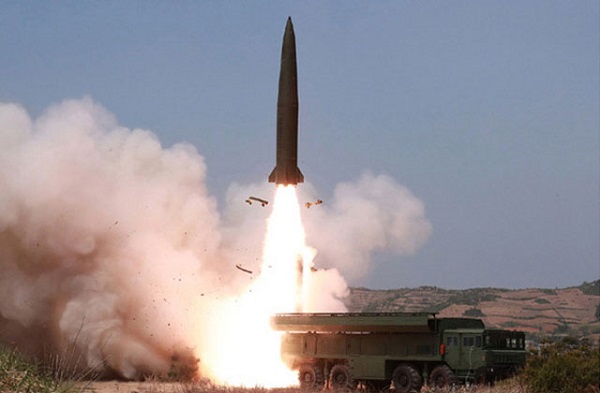 ▲ 북한이 지난 5월 4일 원산 호도반도에서 발사한 단거리 탄도미사일. ⓒ뉴시스