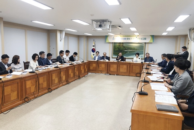 ▲ 수성구는 지난 5일 폭염대비 하절기 종합대책 보고회를 개최하고 있다.ⓒ수성구
