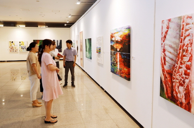 ▲ 엑스포 문화센터 전시장에서 포항예술고등학교 학생들의 미술전시회인 ‘2019예술愛 꿈을 담다’를 개최한다.ⓒ경주엑스포