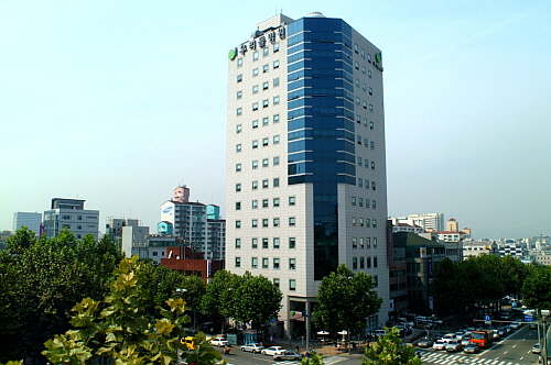 ▲ 청담 우리들병원 건물. ⓒ우리들병원