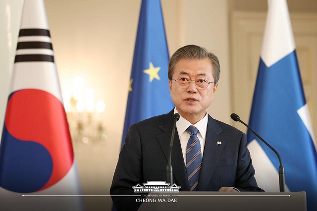 ▲ 핀란드를 국빈 방문 중인 문재인 대통령이 10일 핀란드 헬싱키 대통령궁에서 사울리 니니스퇴 핀란드 대통령과 공동기자회견을 하고 있다. ⓒ청와대