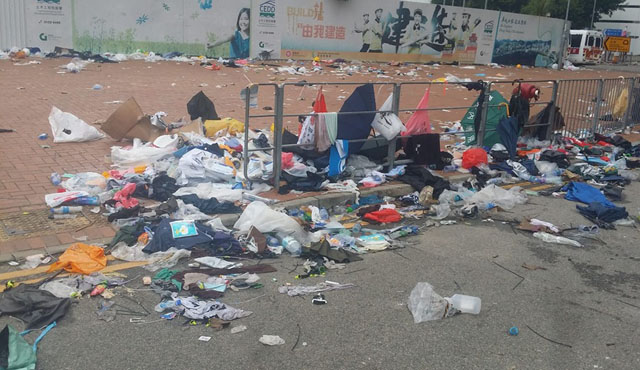 ▲ 시위가 중단된 13일 오후 입법회 앞 도로 모습 ⓒ허동혁