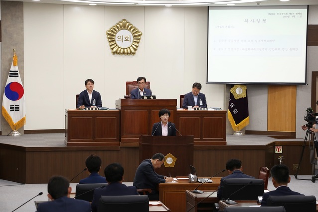 ▲ 한향숙 칠곡군의회 의원(3선, 부의장)은 지난 11일 칠곡군의 각종 위원회 문제점을 지적하며 재정비를 촉구했다.ⓒ칠곡군의회