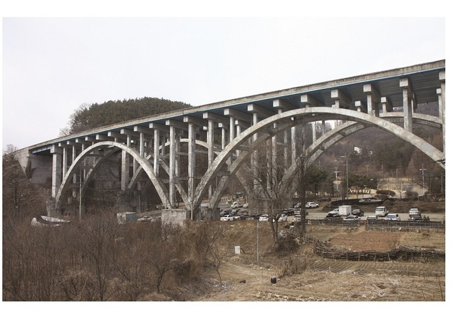 ▲ 대전시가 예비 건축자산으로 관리하고 있는 대전시 동구 폐고속도로(교각).ⓒ대전시