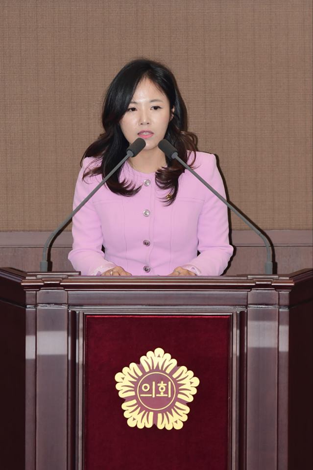 ▲ 여명 자유한국당 소속 서울시의원.ⓒ여명 시의원 페이스북