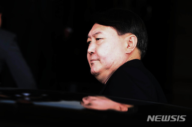 ▲ 차기 검찰총장 후보자로 윤석열 서울중앙지검장이 지명된 데 대해 보수 변호사단체가 우려의 목소리를 냈다.ⓒ뉴시스