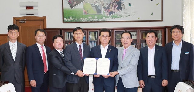 ▲ 충북도와 보은군은 19일 충북도청에서 보은산업단지에 투자하는 보은산단 신재생사업SPC와 2800억원 규모의 투자협약을 체결했다.ⓒ충북도