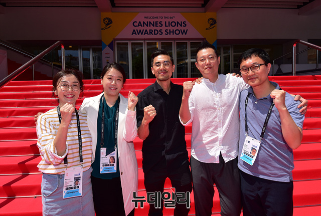 ▲ (왼쪽부터)이나원 프로, 이명 선임, 오형균 프로, 황성필 프로, 조현익 책임ⓒ프랑스 칸 = 정상윤 기자