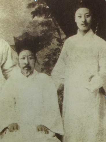 ▲ 아버지 이경선 옹과 6대독자 이승만ⓒ자료사진