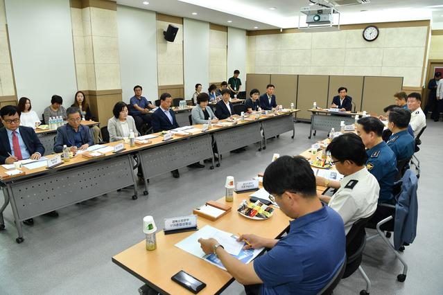 ▲ 경산시는 지난 24일 오후 2시 시청 별관 회의실에서 ‘스마트시티 통합플랫폼 기반 5대 시민안전서비스 구축 완료보고회’를 열었다.ⓒ경산시