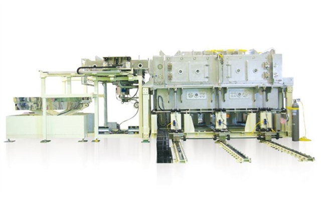 ▲ OLED 디스플레이용 증착 장비. ⓒ아바코